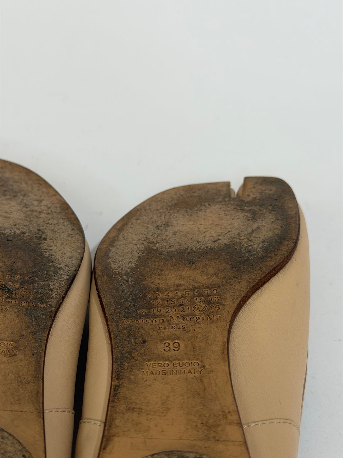 Maison Margiela Tabi Ballet Flats Beige Leather Split-Toe EU 39