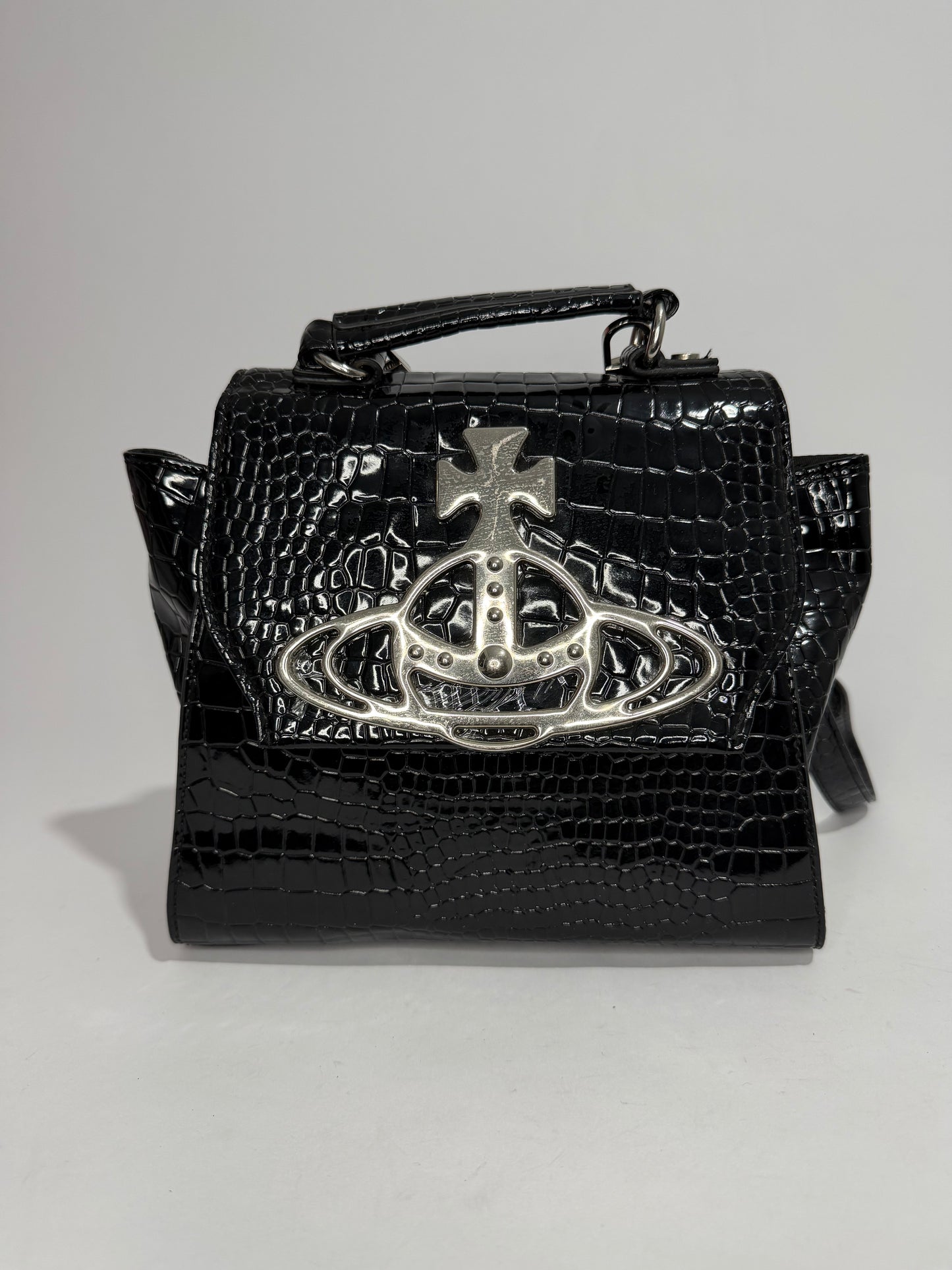Vivienne Westwood
Patent Leather Shoulder Bag