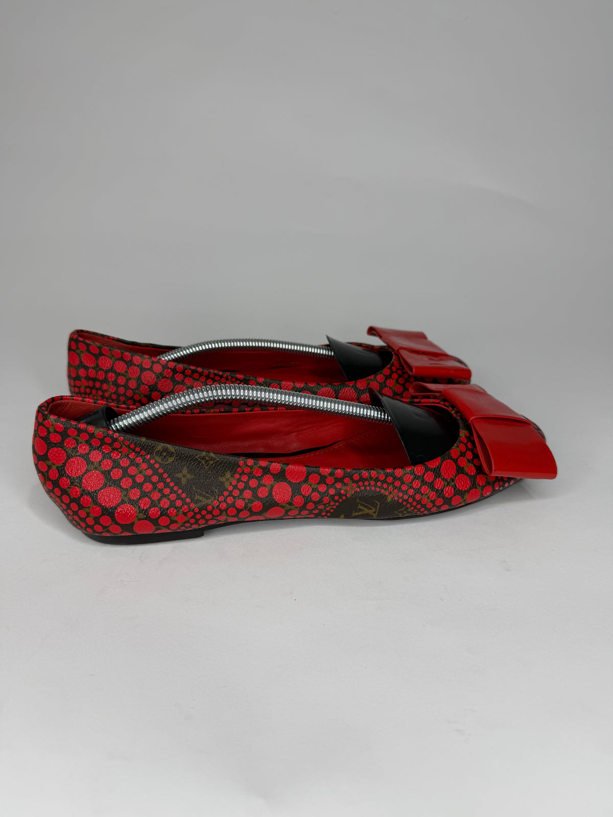 Louis Vuitton Rouge Yayoi Kusama Monogram Waves Canvas Limited Edition Bow Ballet flats