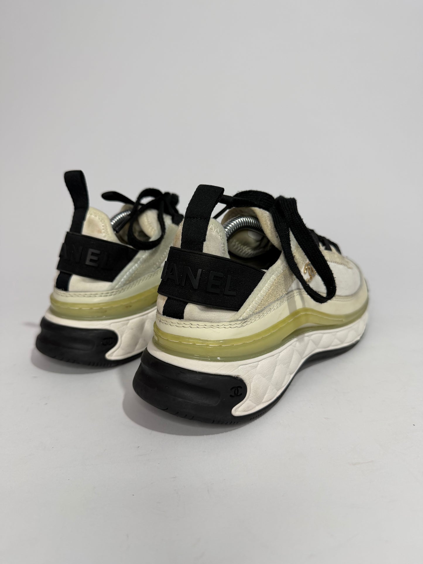 Chanel White/Black Fabric And Suede CC Low Top Sneakers Size 37 EU/7 US