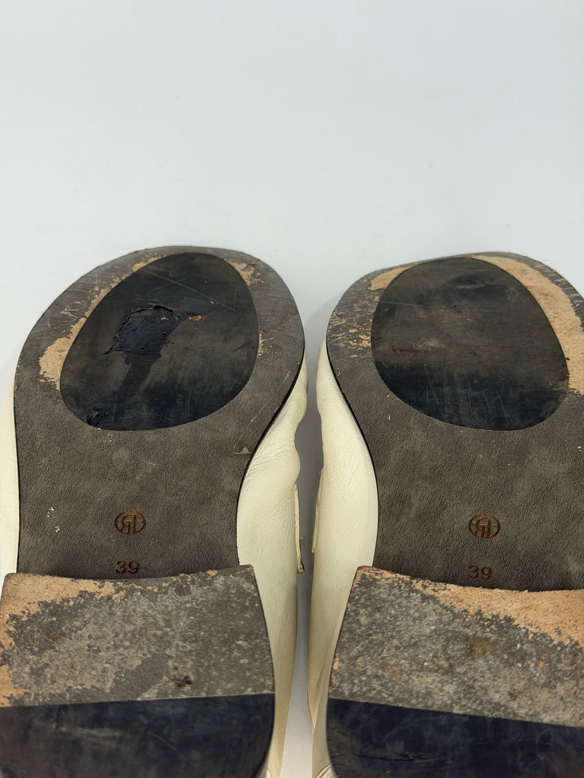 The Row Off-White Soft Loafers
 Size 39 EU/ 9 US/ 6 UK (Copy)