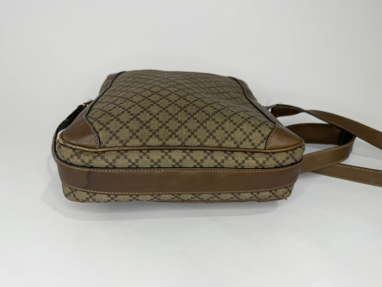 Gucci
Diamante Messenger Bag