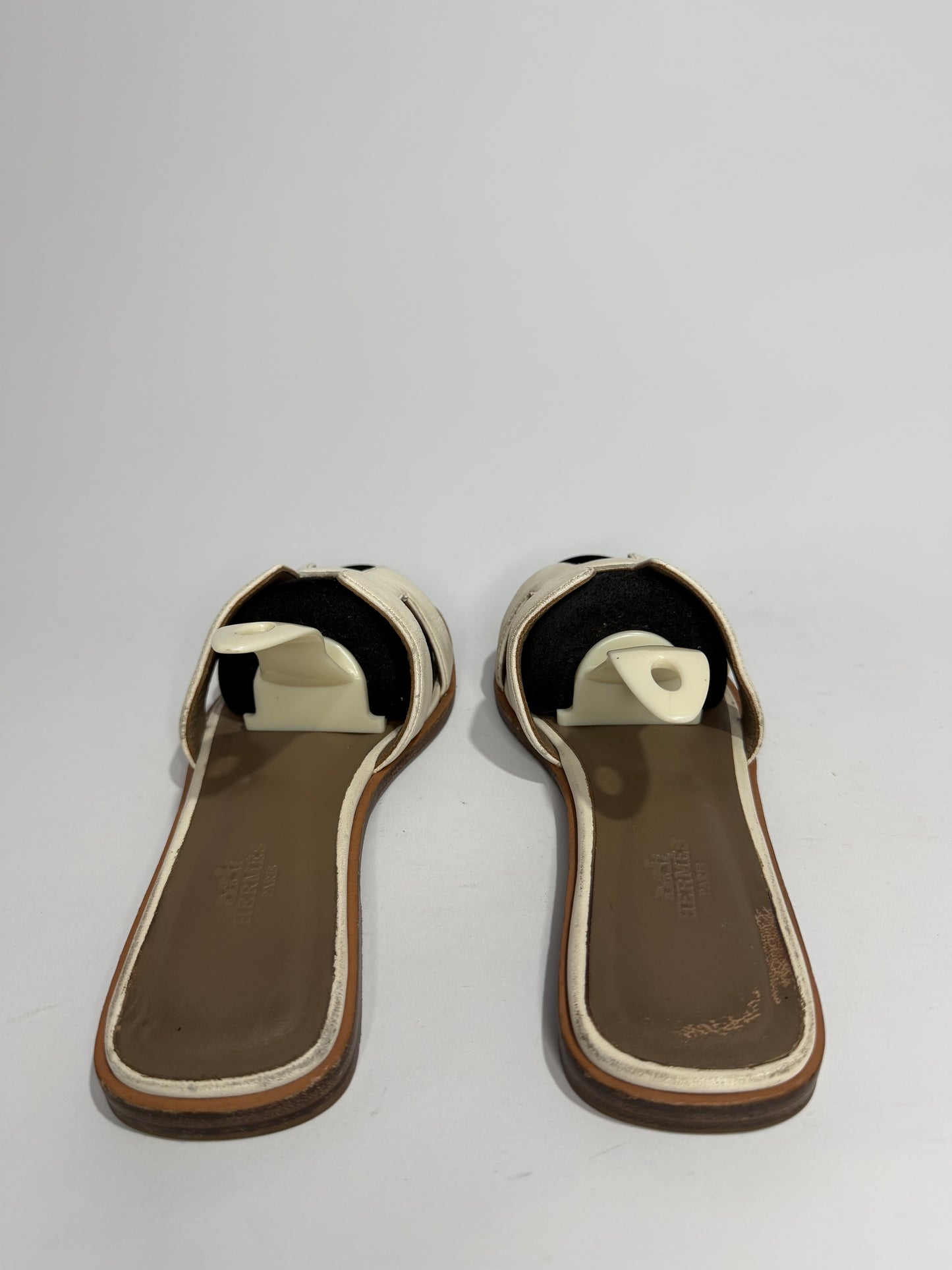 HERMES White Box Calfskin Oran Sandals 38 EU/ 8 US / 5 UK