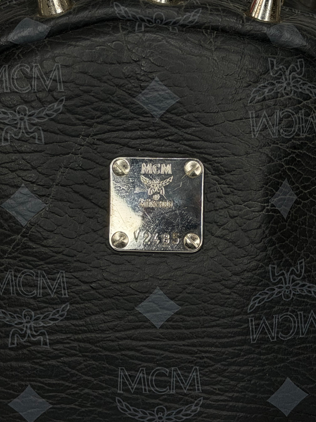 MCM
Visetos Medium Sprinkle Stud Stark Backpack Black