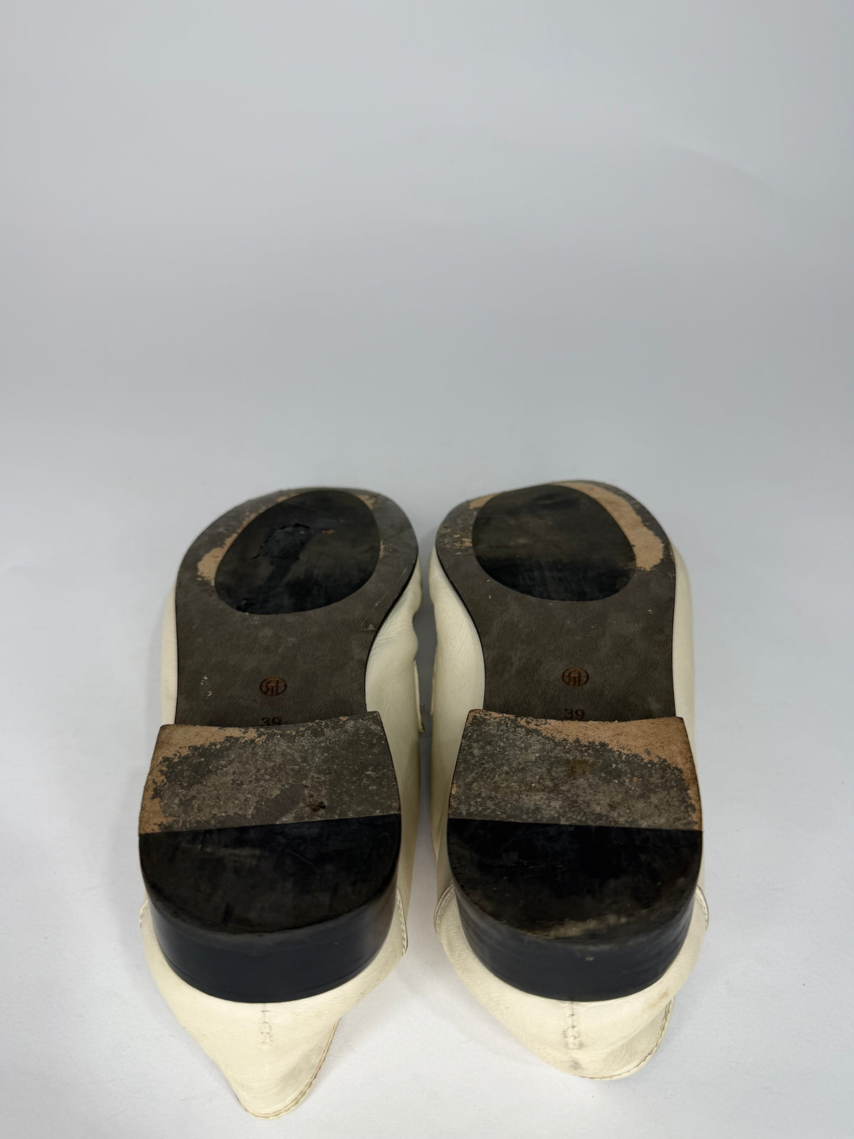 The Row Off-White Soft Loafers
 Size 39 EU/ 9 US/ 6 UK (Copy)