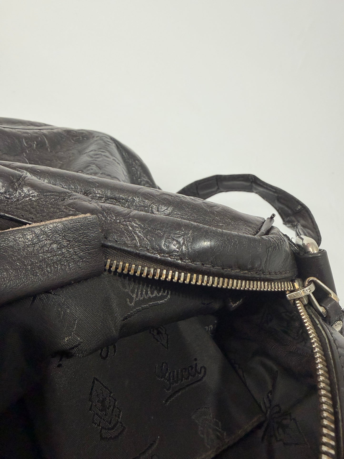 GUCCI Guccissima Flat Messenger Bag Black