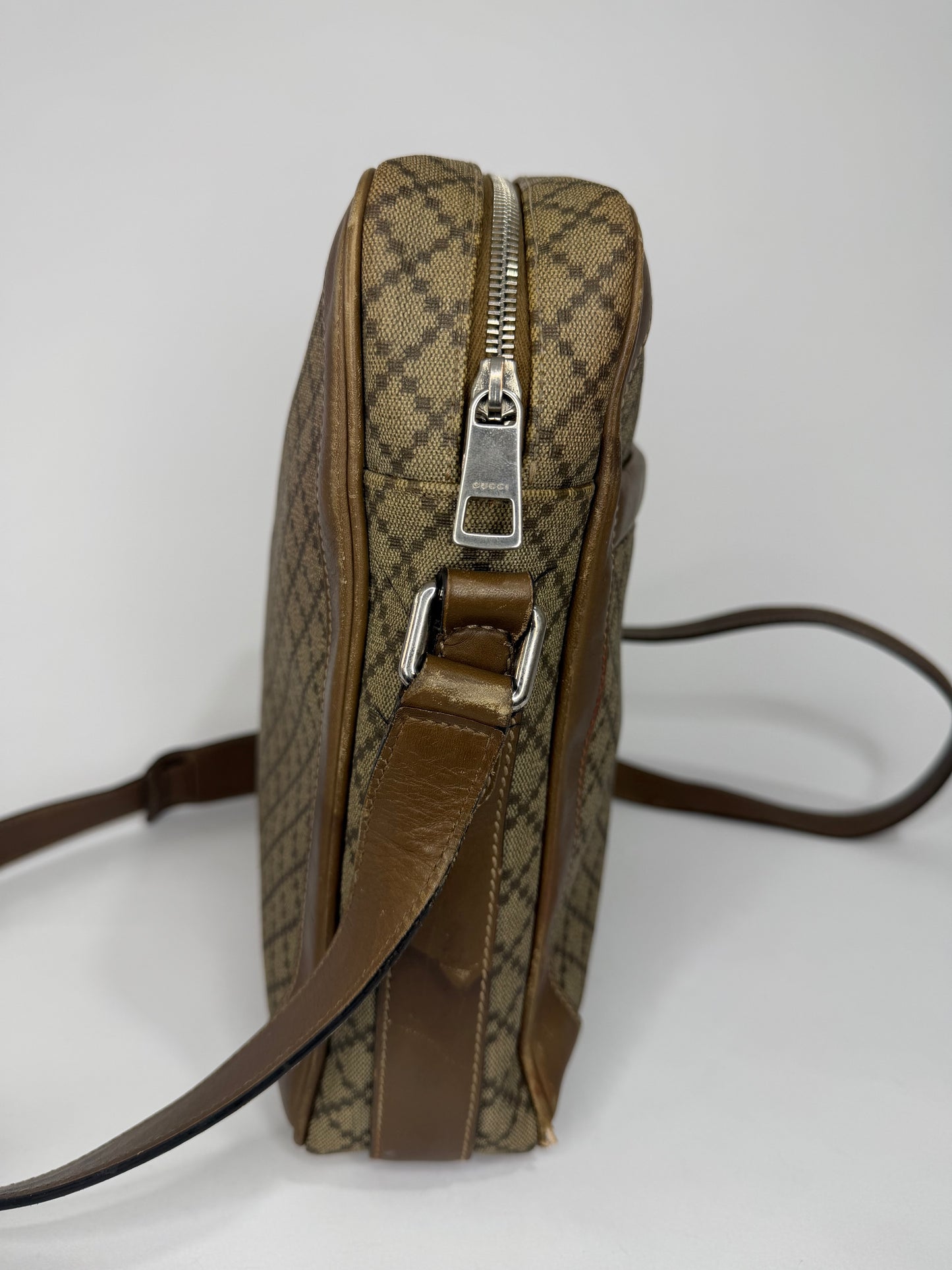 Gucci
Diamante Messenger Bag