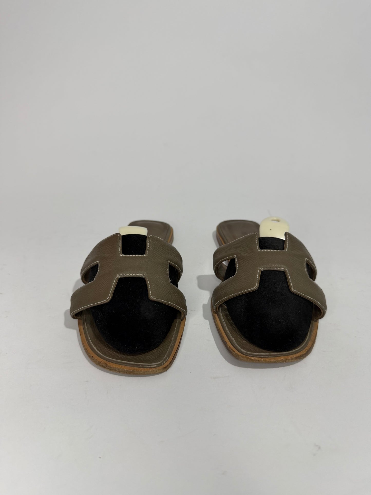 HERMES Grey Epsom Oran Sandals Size 40 EU/10 US / 7 UK
