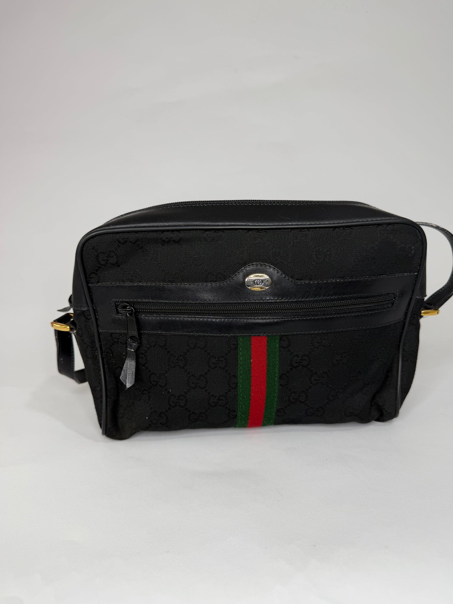 Vintage Gucci
GG Canvas Ophidia Crossbody Bag