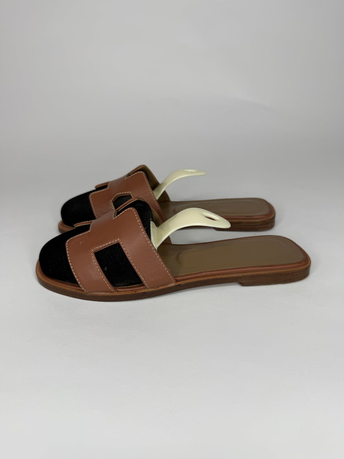 HERMES Brown Box Calfskin Oran Sandals 37 EU/ 7 US / 4 UK