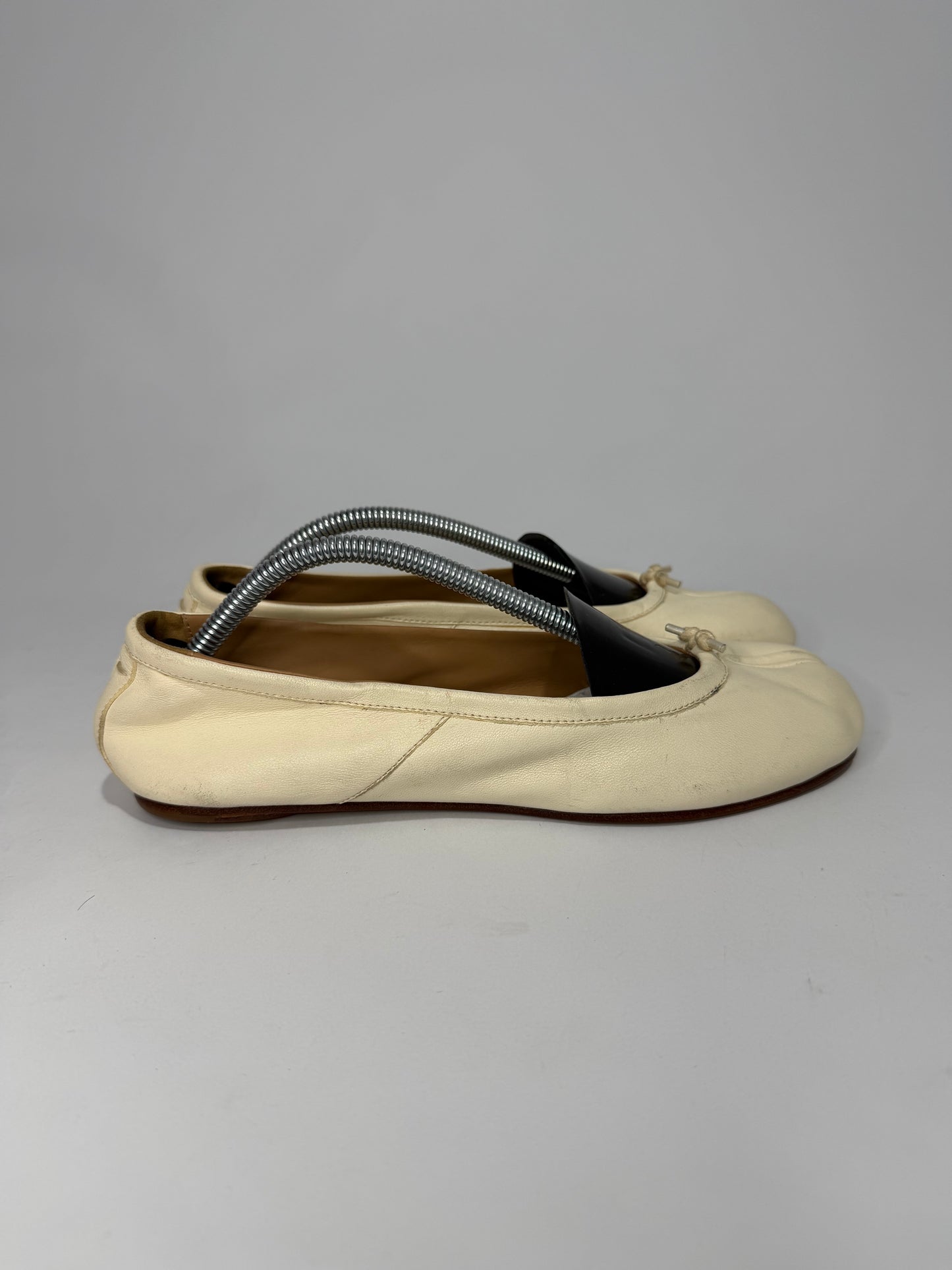 Maison Margiela Tabi Ballet Flats Ivory Leather Split-Toe EU 38