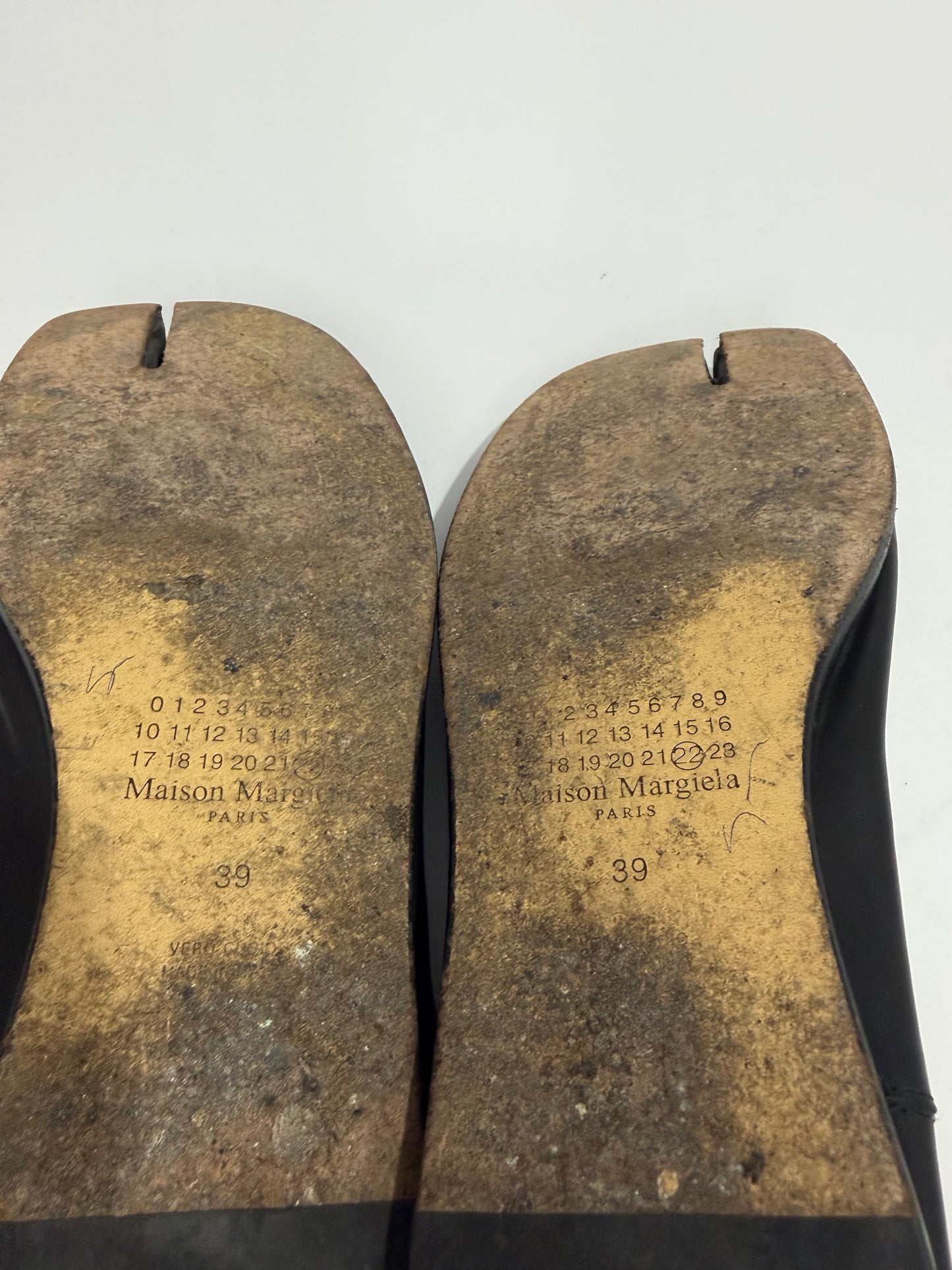 Maison Margiela
Tabi babouche shoes