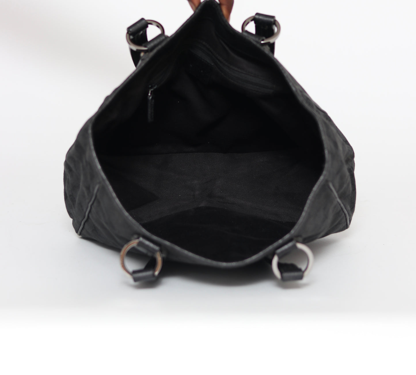 GUCCI 
Monogram Medium Tote Black