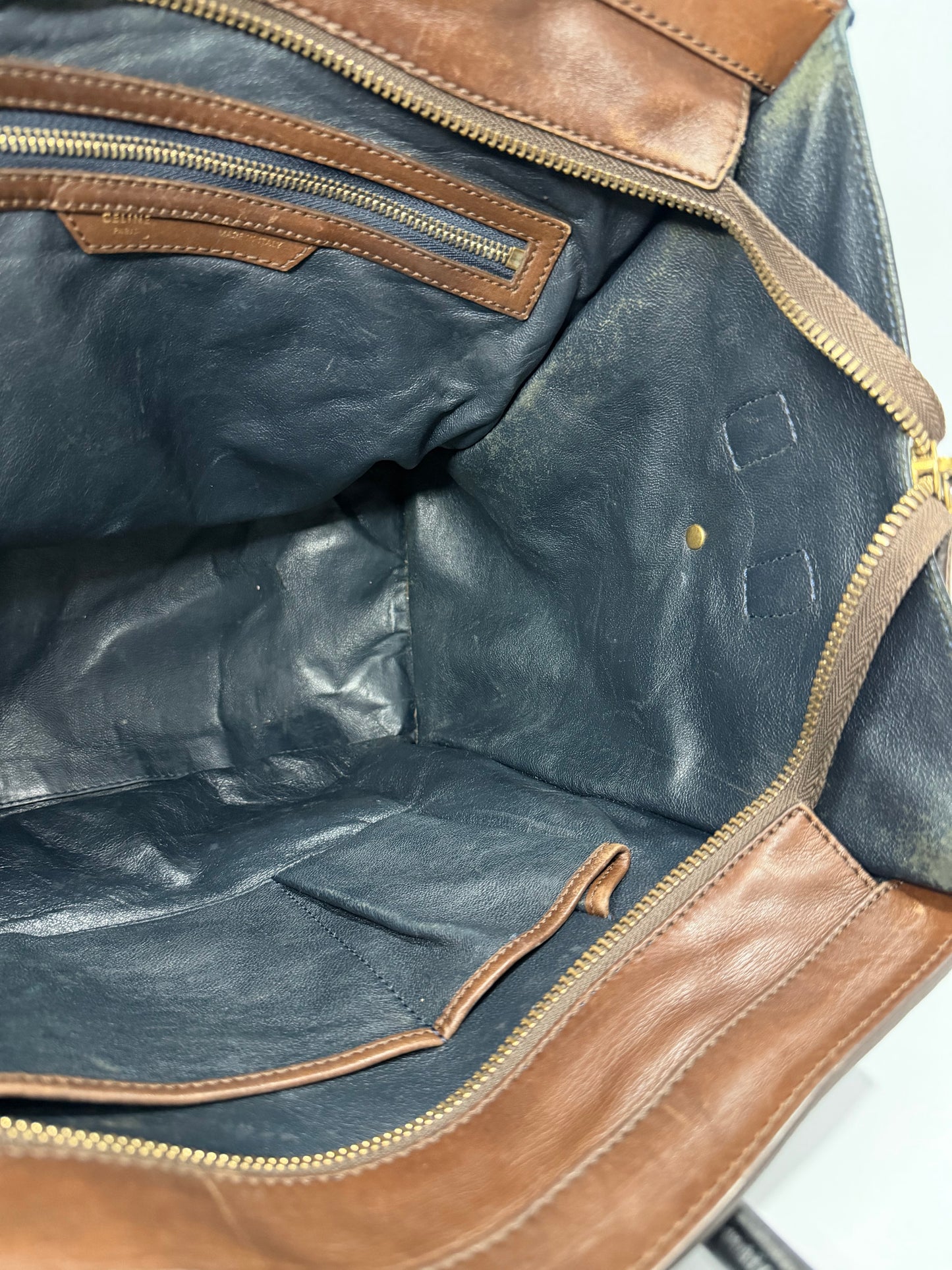 CELINE
Tri-Color Calfskin Leather Large Luggage Tote Bag