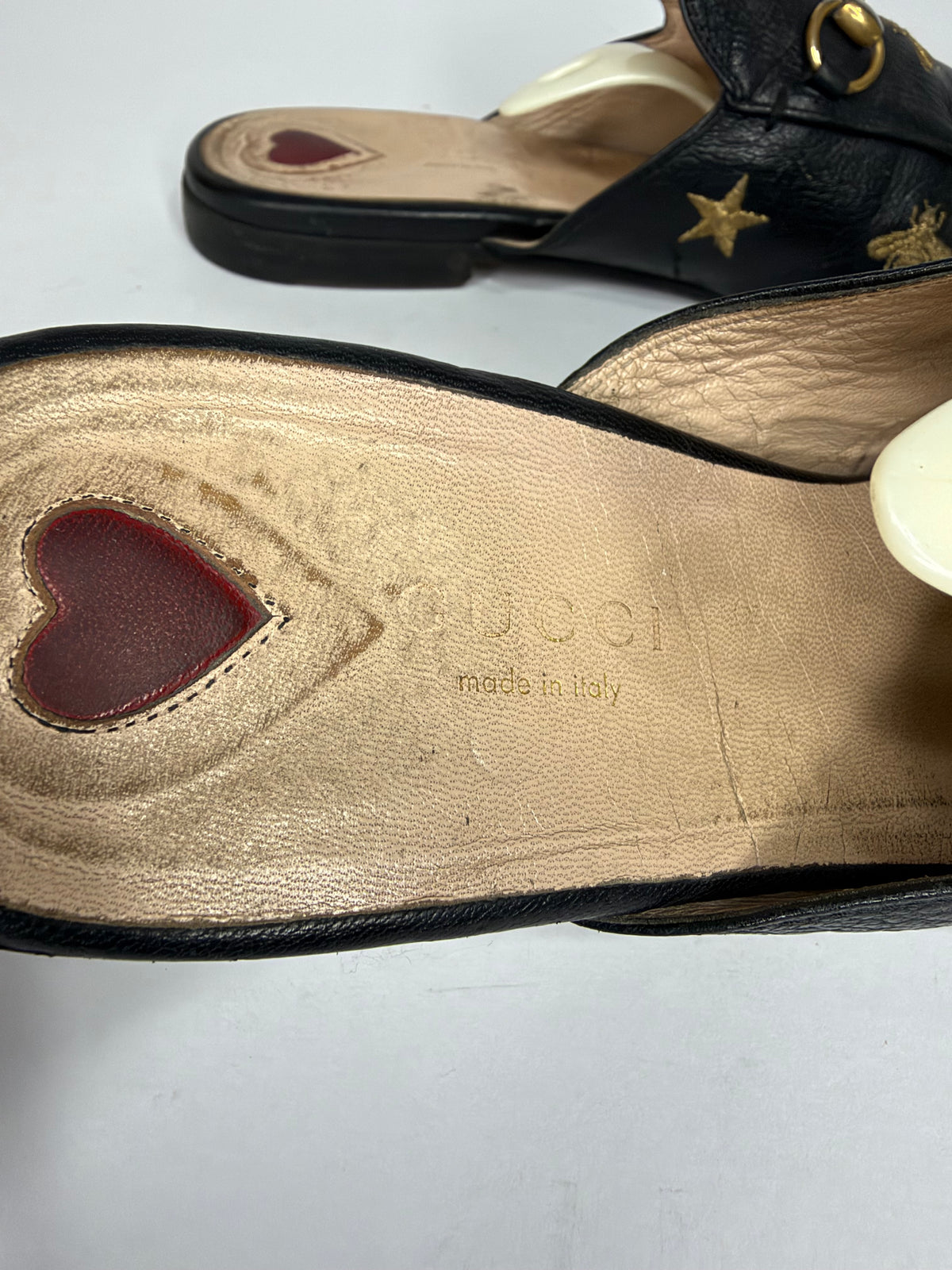 Gucci
Horsebit Accent Leather Mules
Women's Size 38.5 EU/ 8.5 US/ 5.5 UK