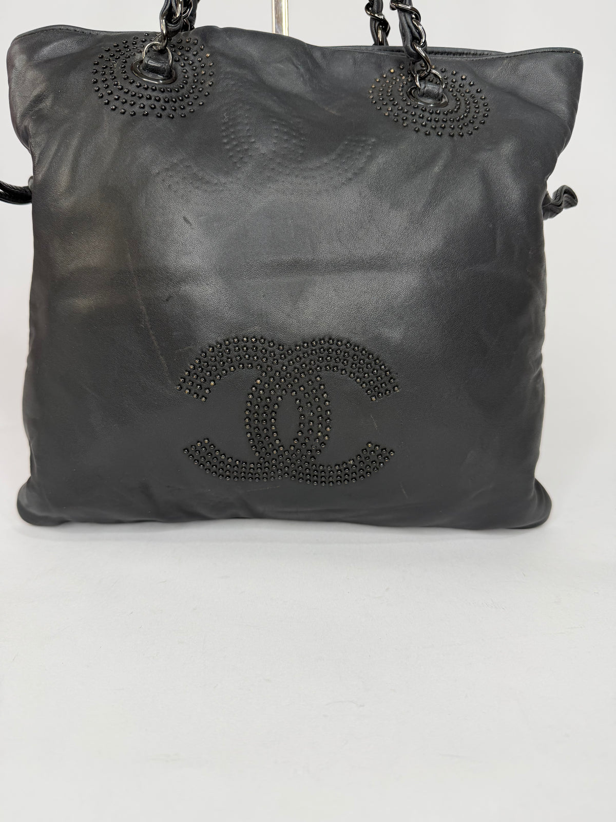 CHANEL
Lambskin CC Studded Bonbons Tote Black