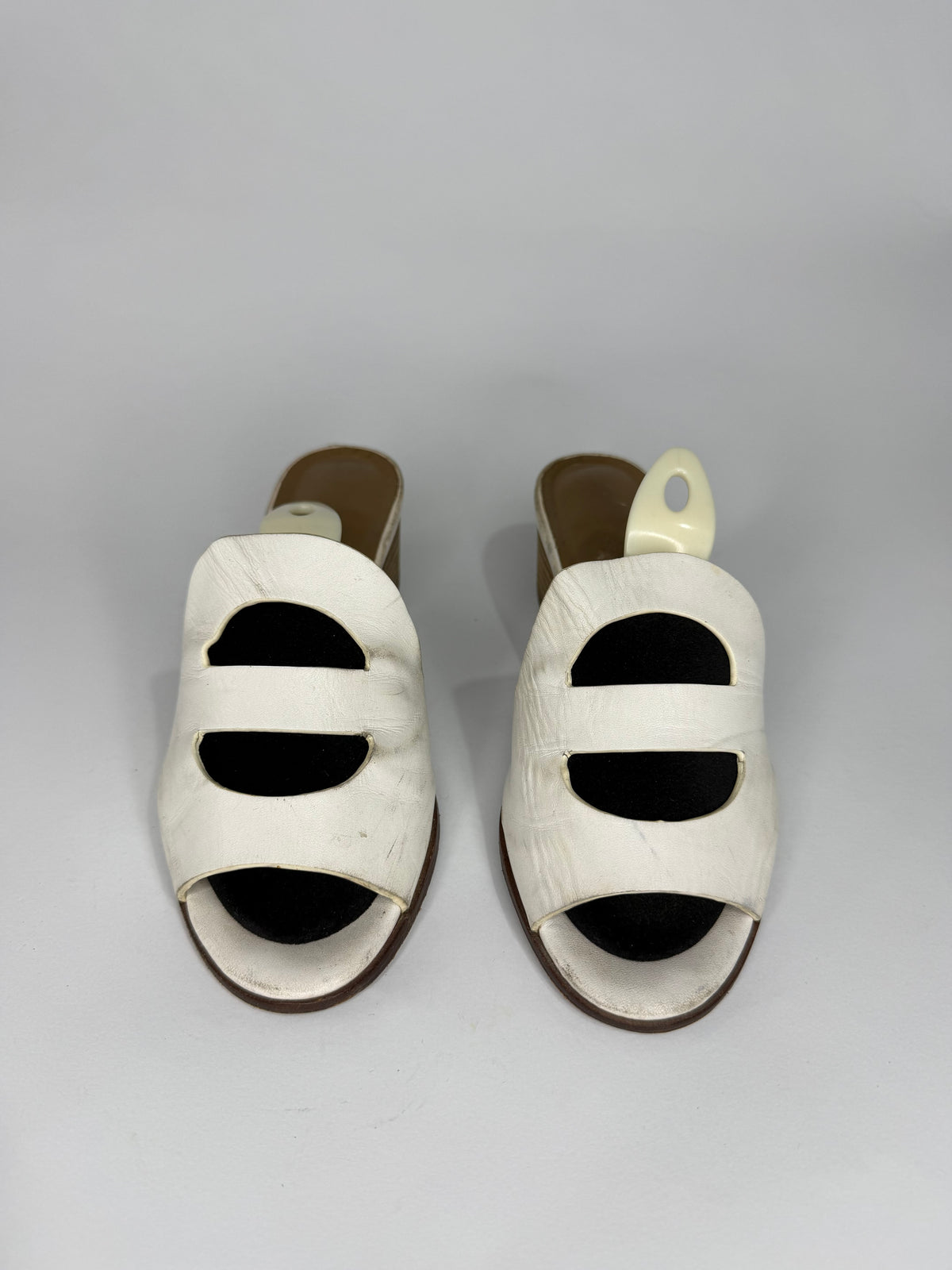 HERMES
White Leather Mona Slide Sandals Size 7 US /37 EU