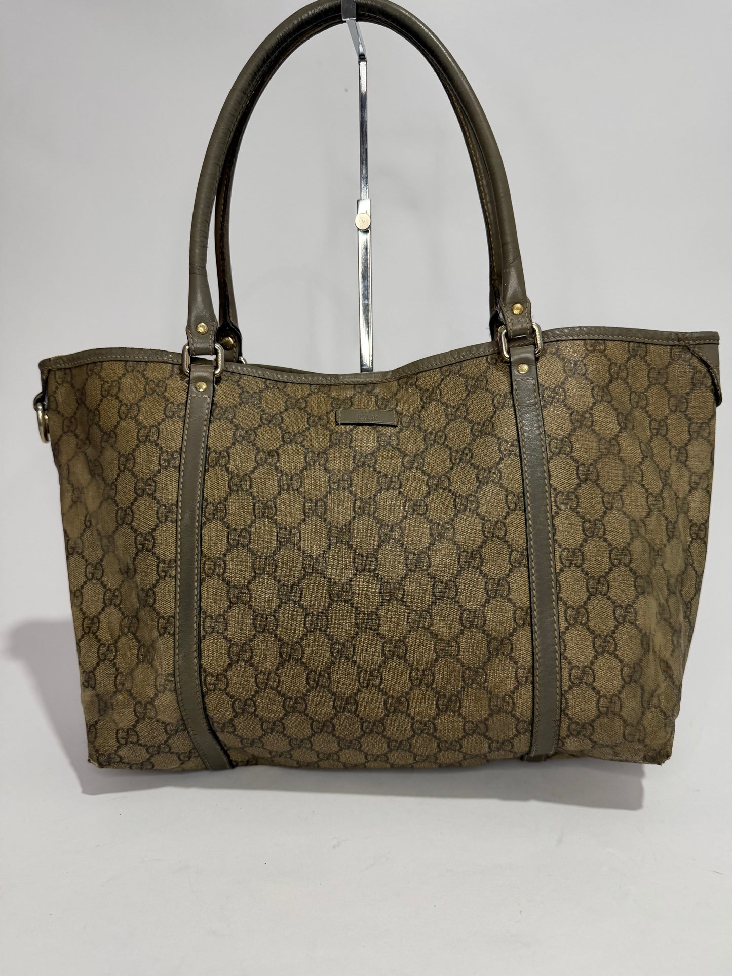 GUCCI GG Supreme Monogram Medium Zippered Shopping Tote Grey