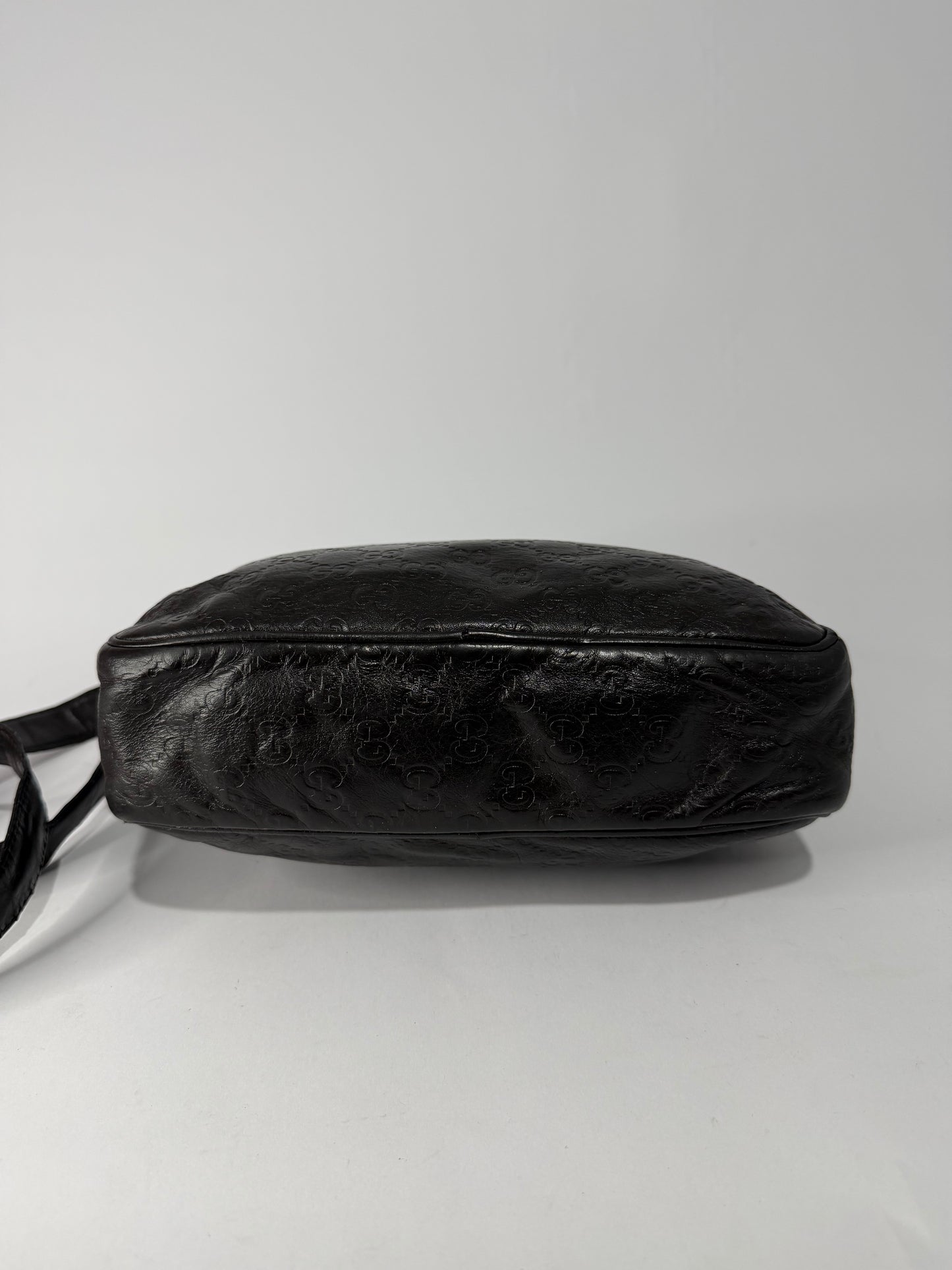 GUCCI Guccissima Flat Messenger Bag Black