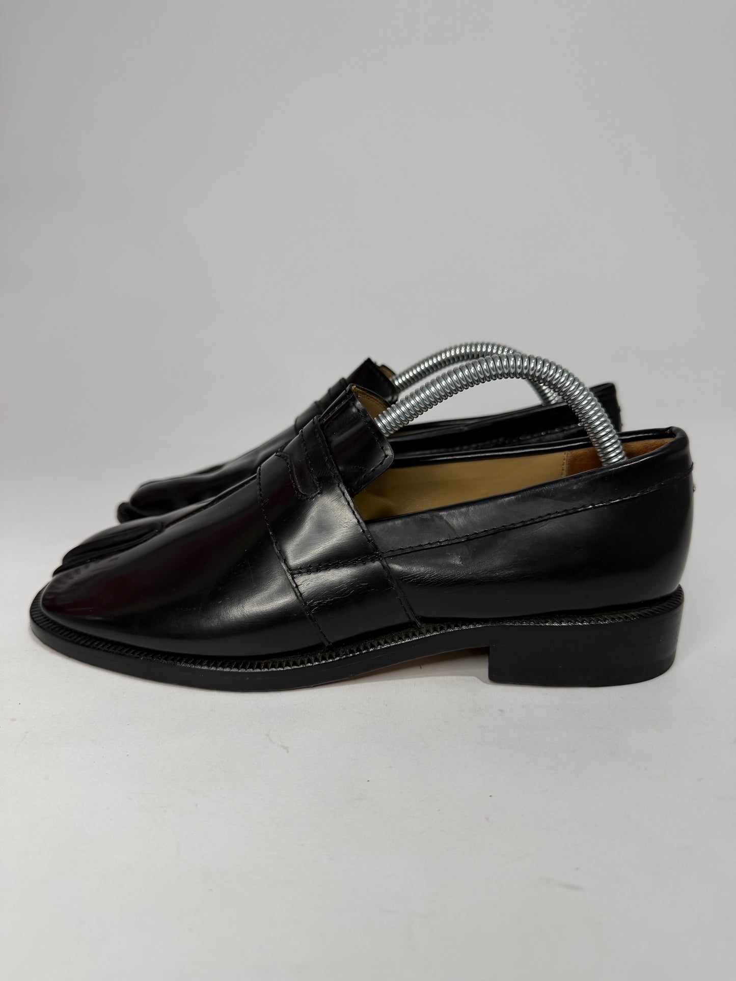 Maison Margiela Tabi Split Toe Patent Leather Loafers Black Size 36 EU/6 US