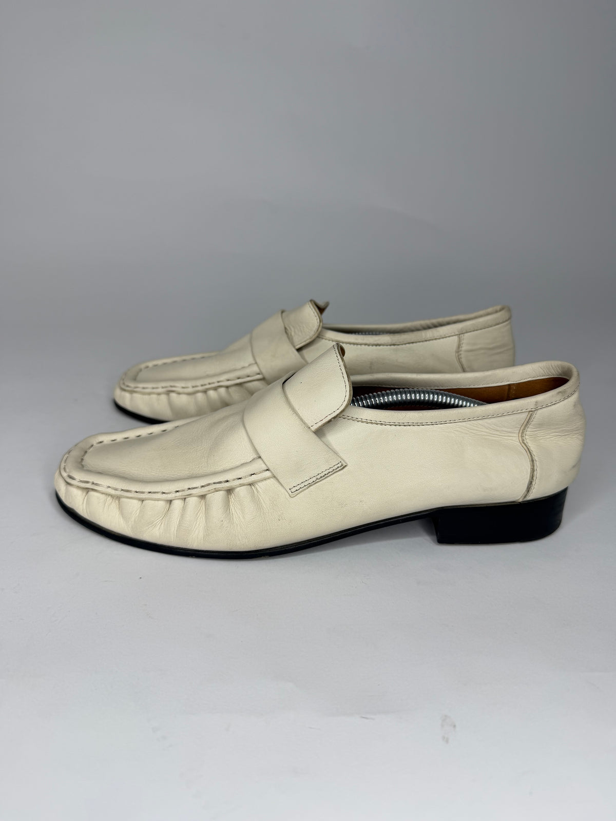 The Row Off-White Soft Loafers
 Size 39 EU/ 9 US/ 6 UK (Copy)