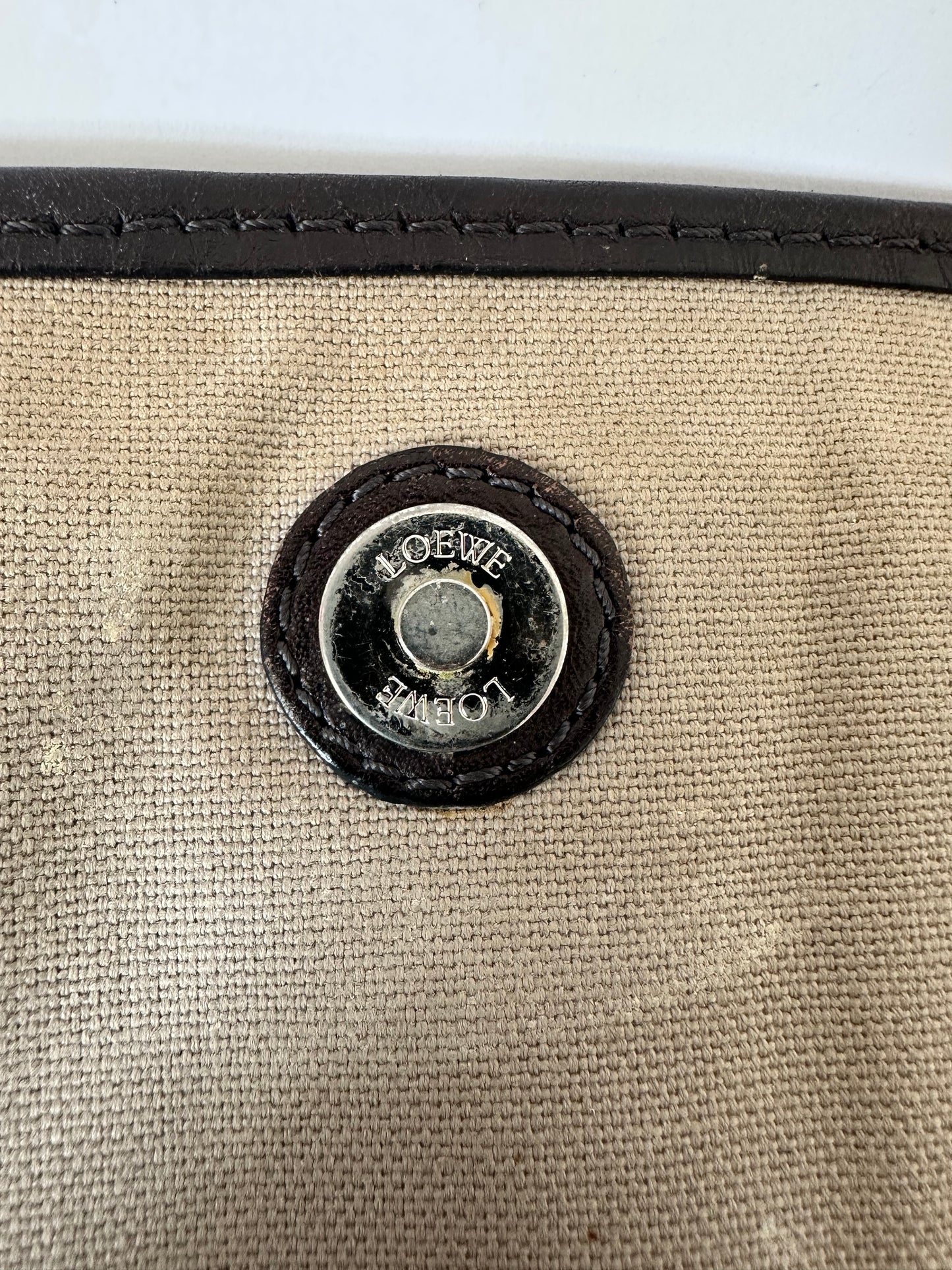 Loewe Pre-Owned
Anagram Coated Canvas Flap crossbody