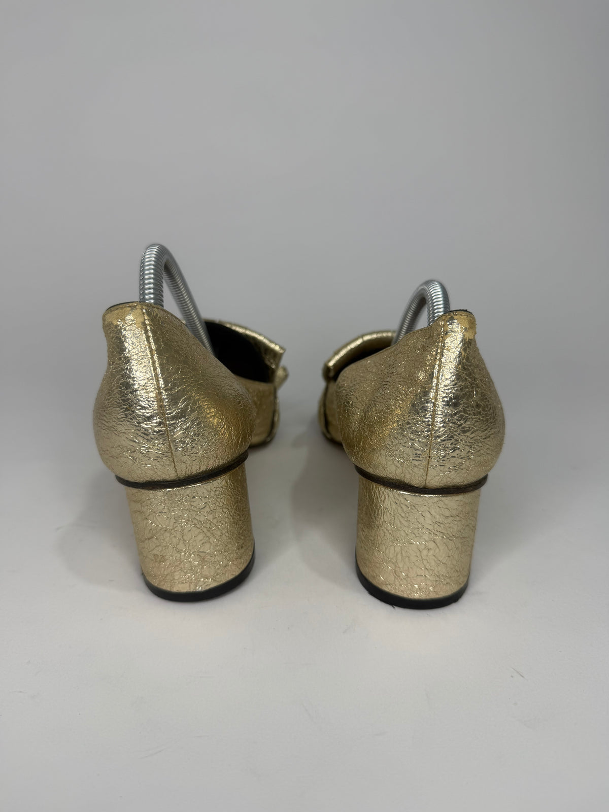 Gucci Metallic Gold Crinkled Leather GG Marmont Fringe Detail Pumps Size 36.5 EU/ 6.5US/ 3.5 UK