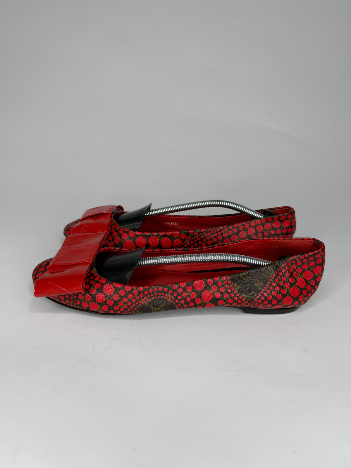 Louis Vuitton Rouge Yayoi Kusama Monogram Waves Canvas Limited Edition Bow Ballet flats