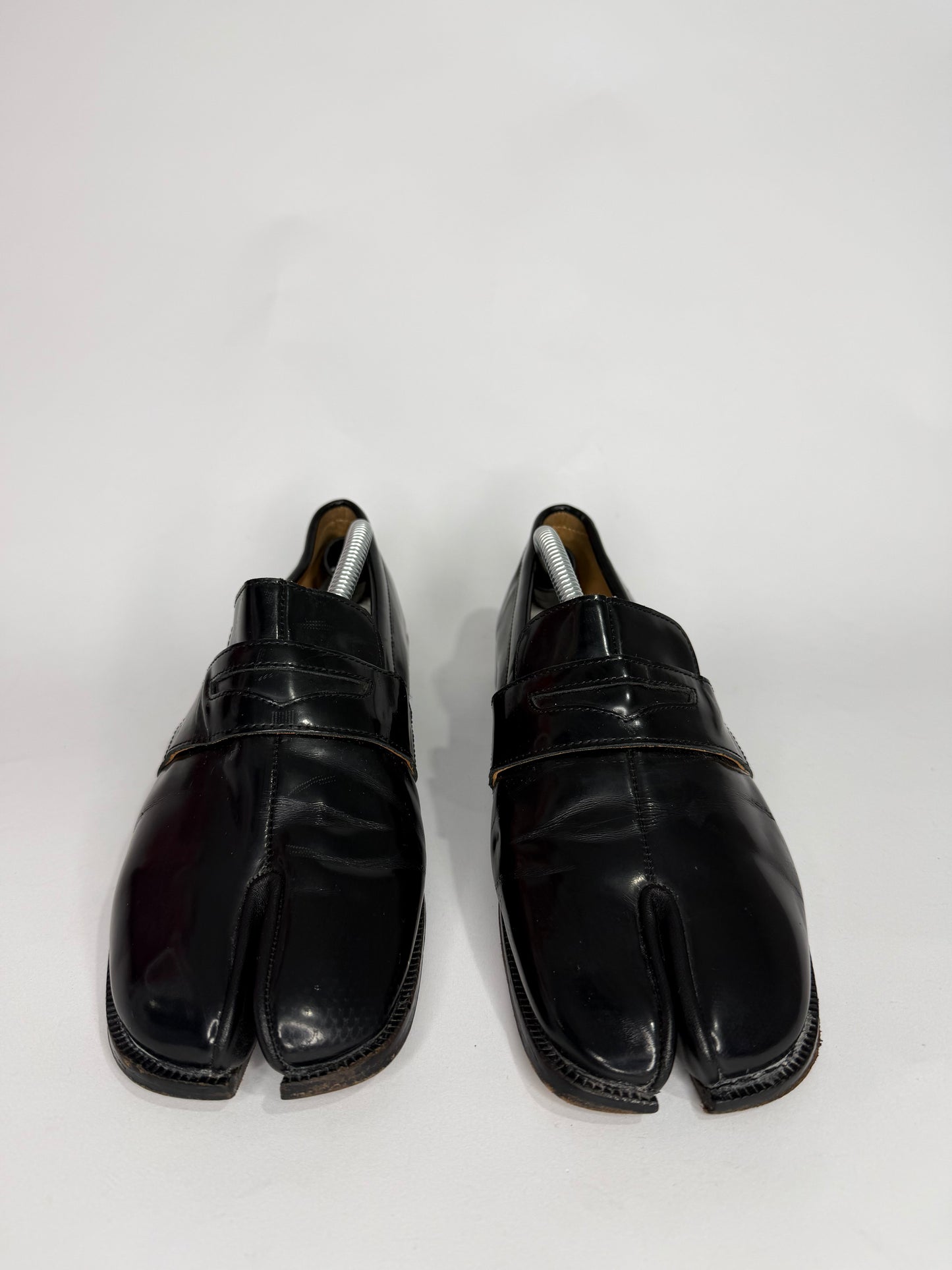 Maison MargeilaTabi strap split-toe loafers Size 38 EU/ 8 US/ 5 UK