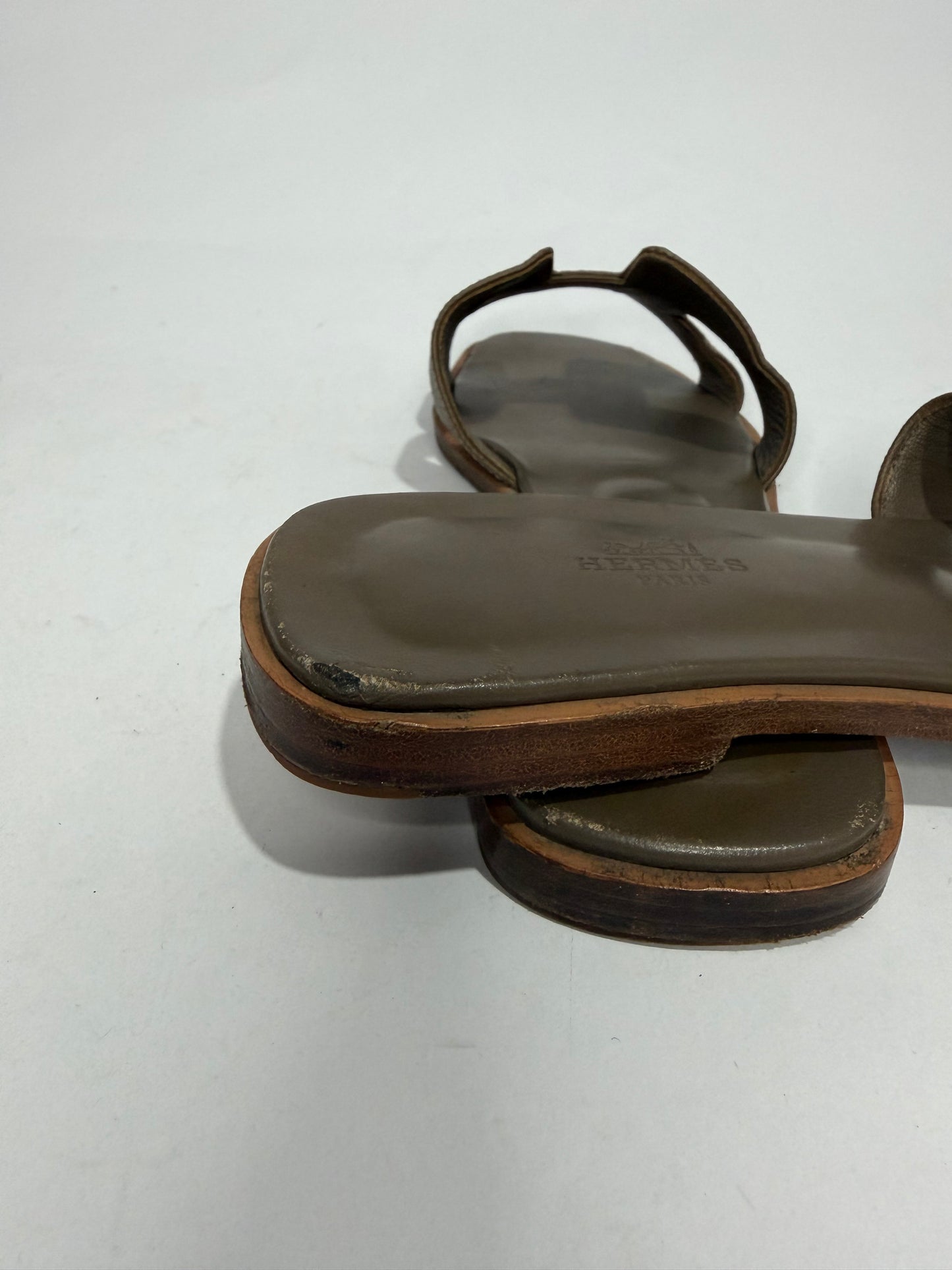 HERMES Grey Epsom Oran Sandals Size 38 EU/8 US / 5 UK