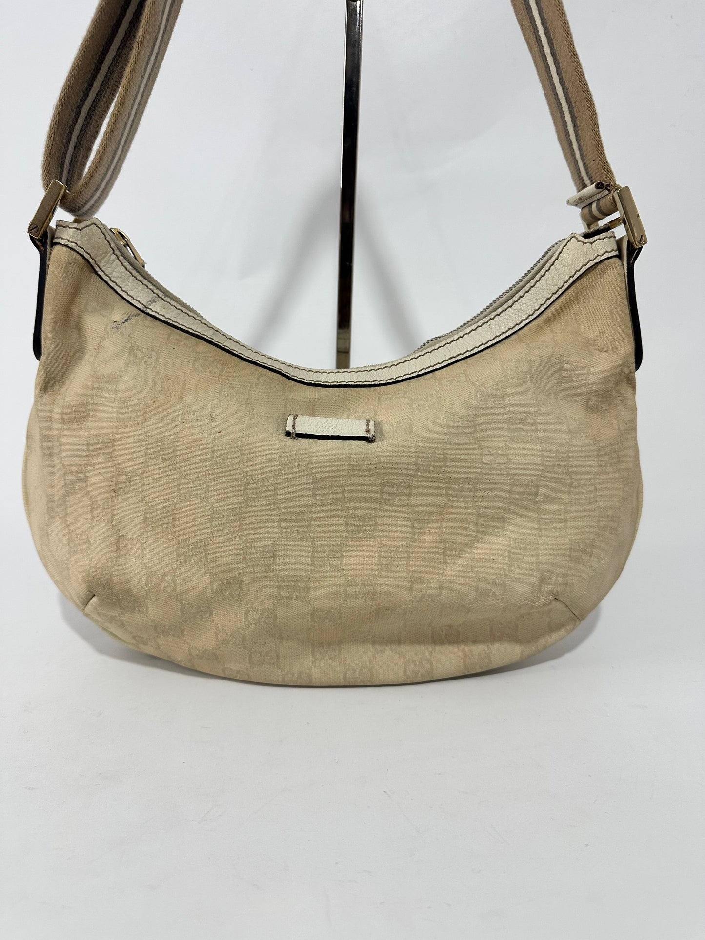 Gucci Beige/Ivory GG Canvas and Leather Medium Messenger Bag