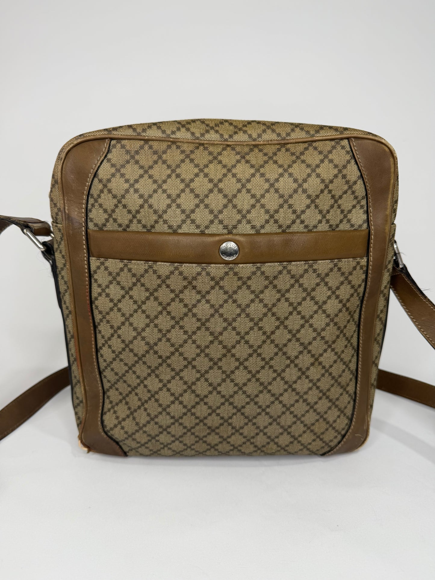 Gucci
Diamante Messenger Bag