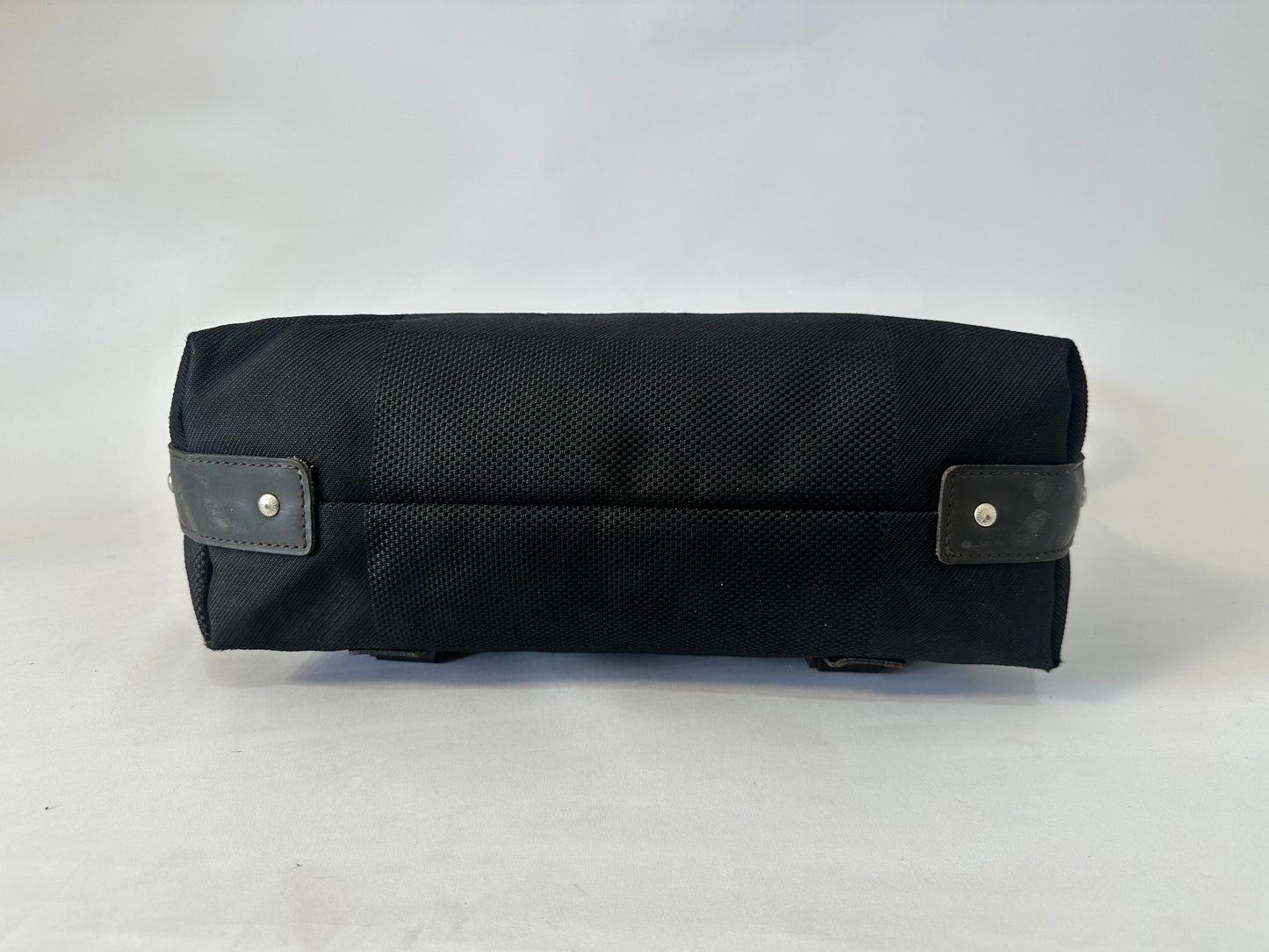 LOUIS VUITTON
Black Damier Geant Canvas Loup Messenger Bag