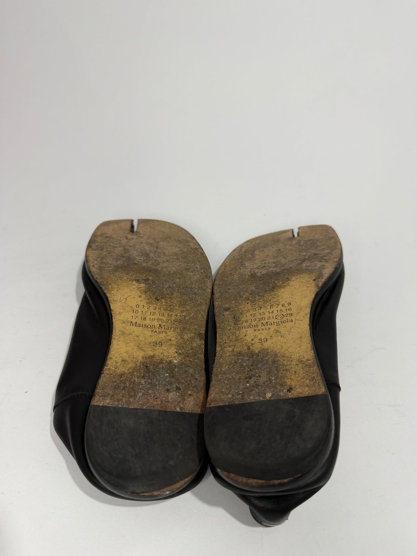 Maison Margiela
Tabi babouche shoes