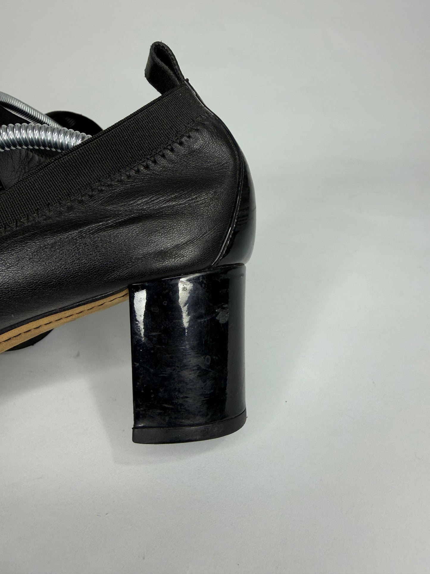 Chanel CC  Black Leather and Patent Leather Block Heel Pumps Size 39 EU/ 9 US/ 6 UK