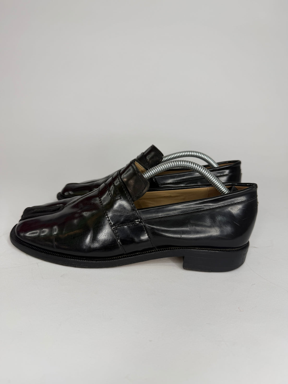 Maison MargeilaTabi split-toe loafers Size 39 EU/ 9 US/ 6 UK