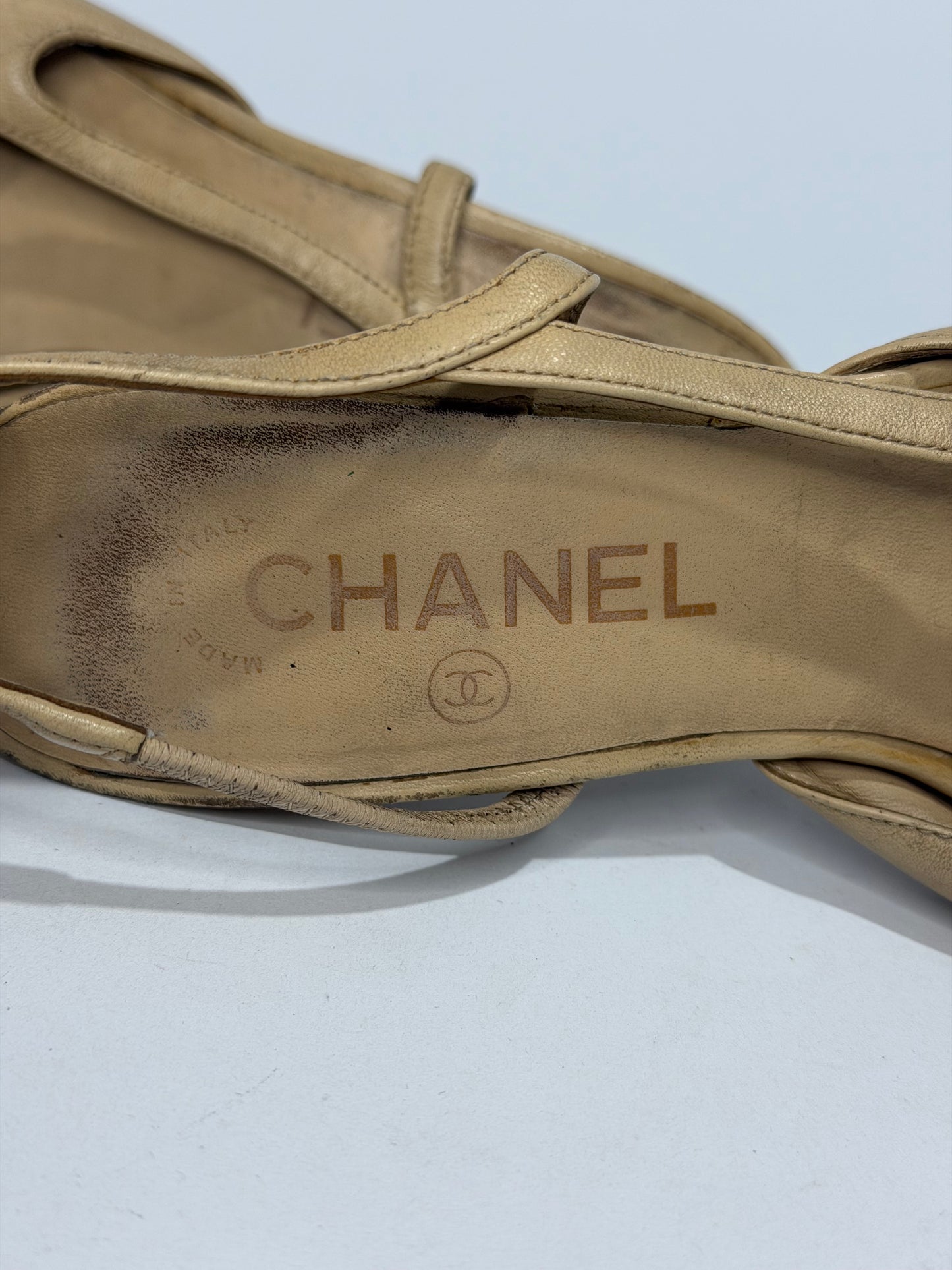 Chanel Beige Leather and Black Fabric Cap Toe Slingback Sandals Size 38EU/8 US