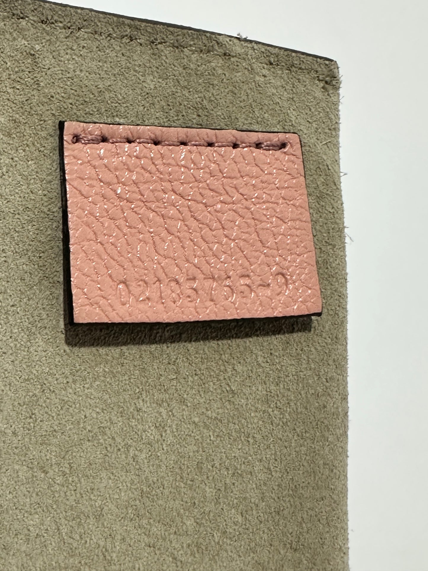 CHLOE

Shiny Goatskin Smooth Calfskin Suede Small Pixie Bag Saffron Red