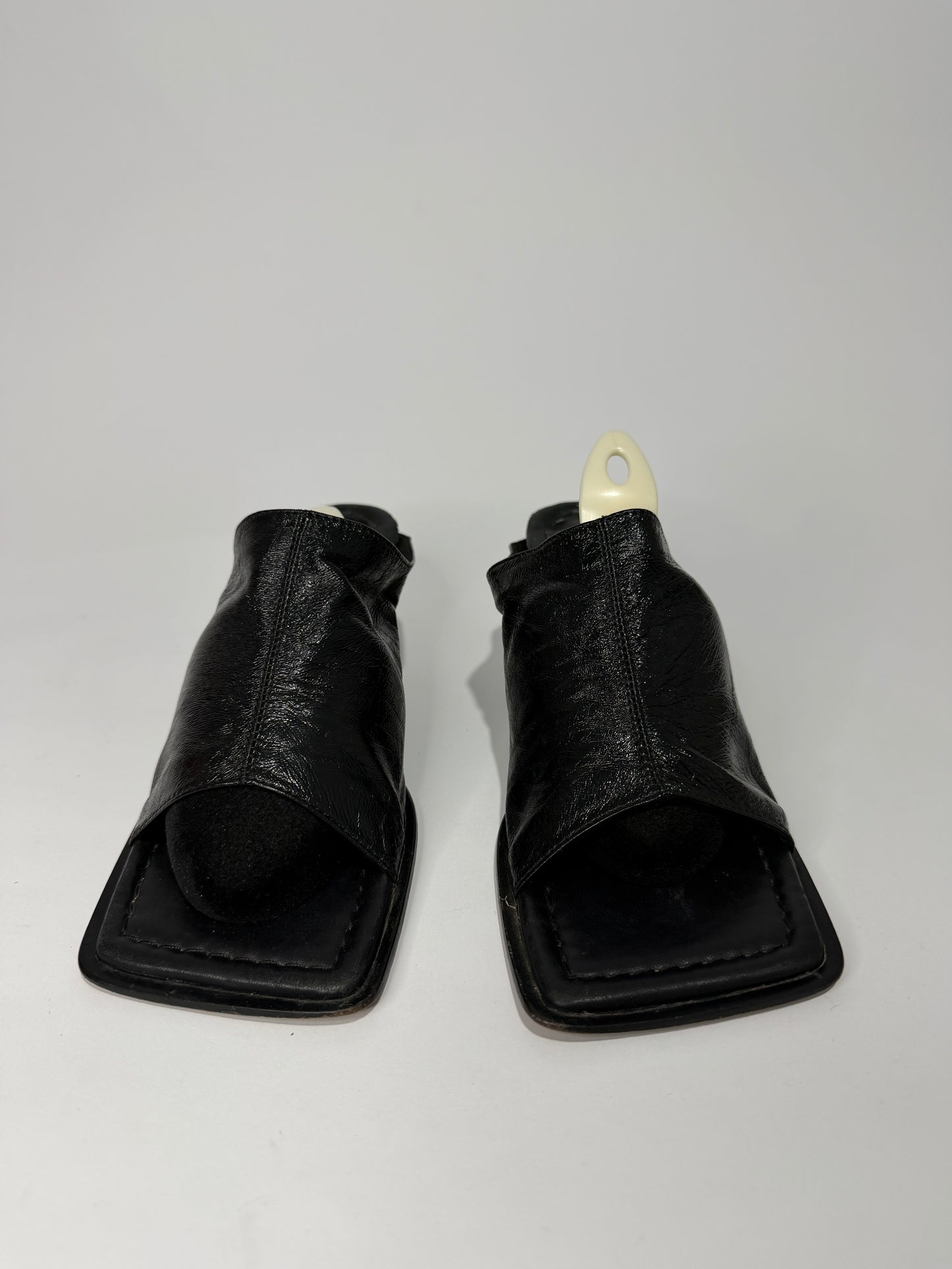 Bottega Veneta Black Leather Square Toe Stretch Mules Gold Sculptural Heel EU 37 EU/ 7 US/ 4 UK