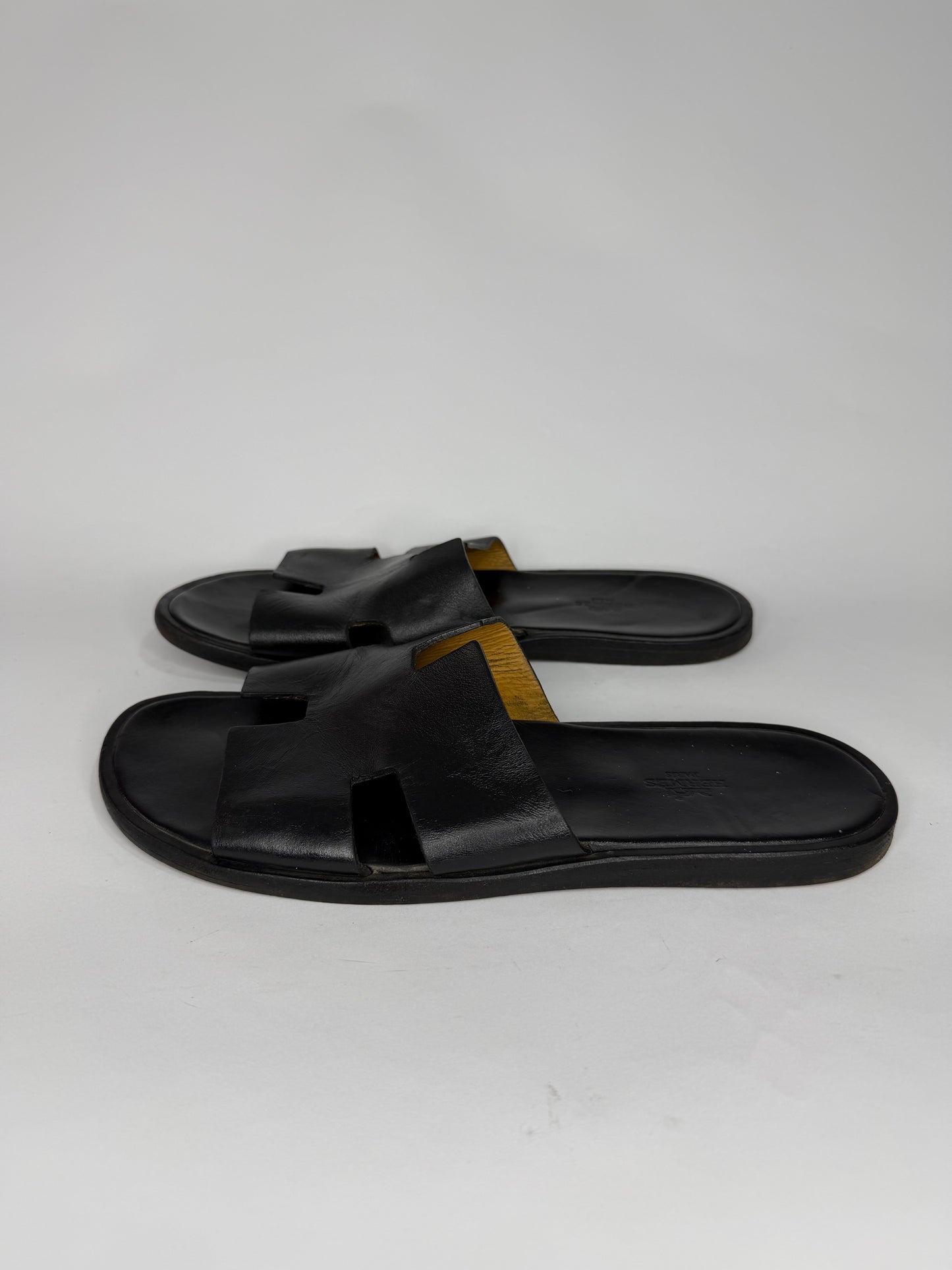 Hermes Black Izmir Leather sandal Size 43 EU/ 10 US/ 9 UK
