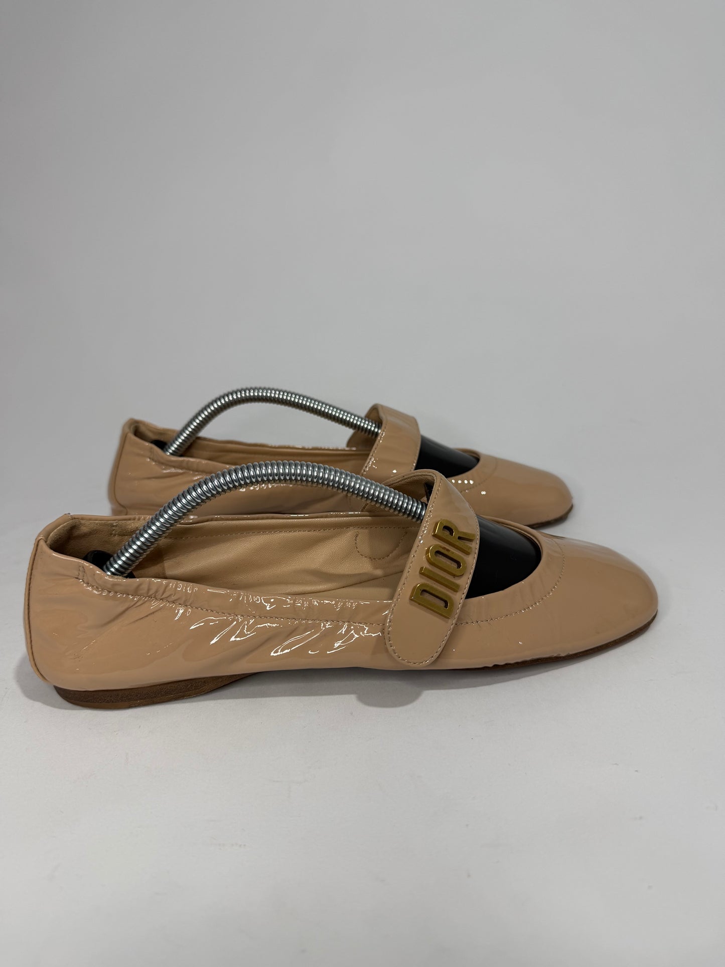 Christian Dior
Patent Leather Mary Jane Flats Size 36.5 EU/ 6.5 US