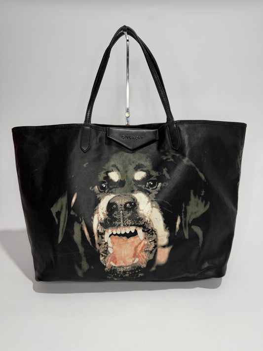 GIVENCHY
Black Coated Canvas Rottweiler Antigona Large Tote Bag