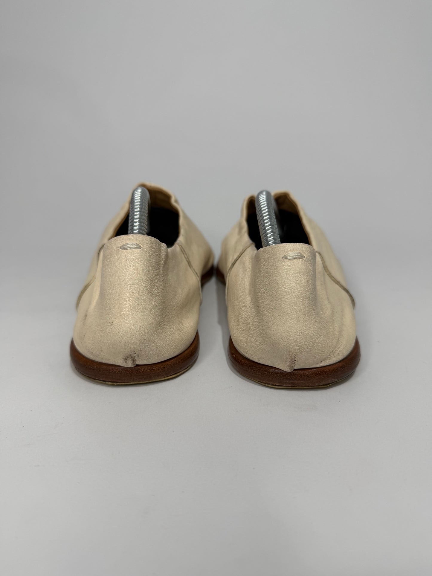 Maison Margiela White LeatherTabi babouche shoes Size 38 EU/ 8 US