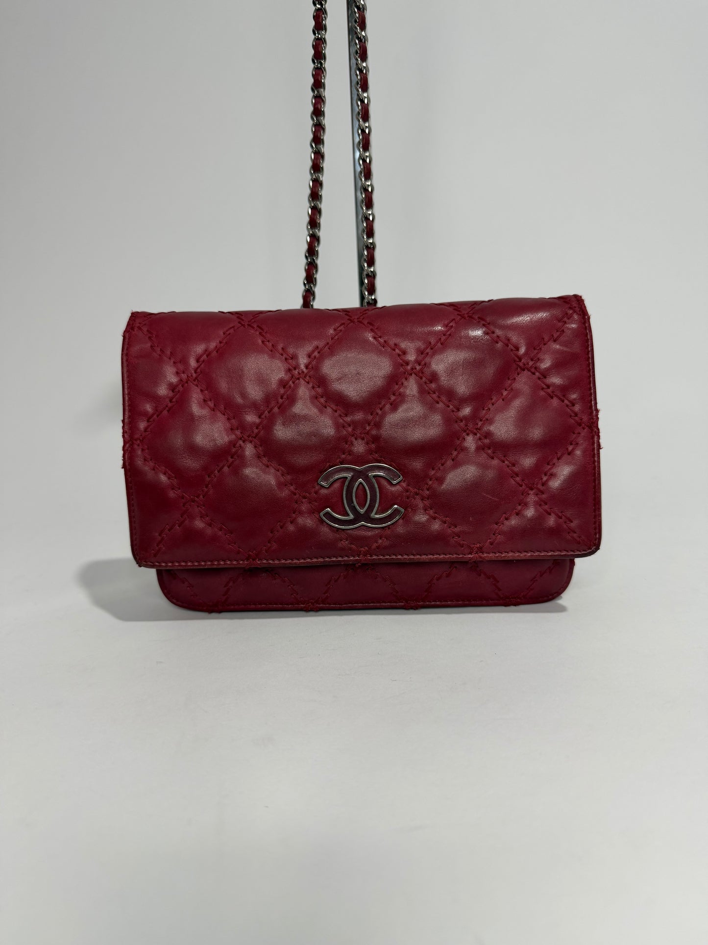 Chanel
Double Stitch Hamptons Wallet On Chain