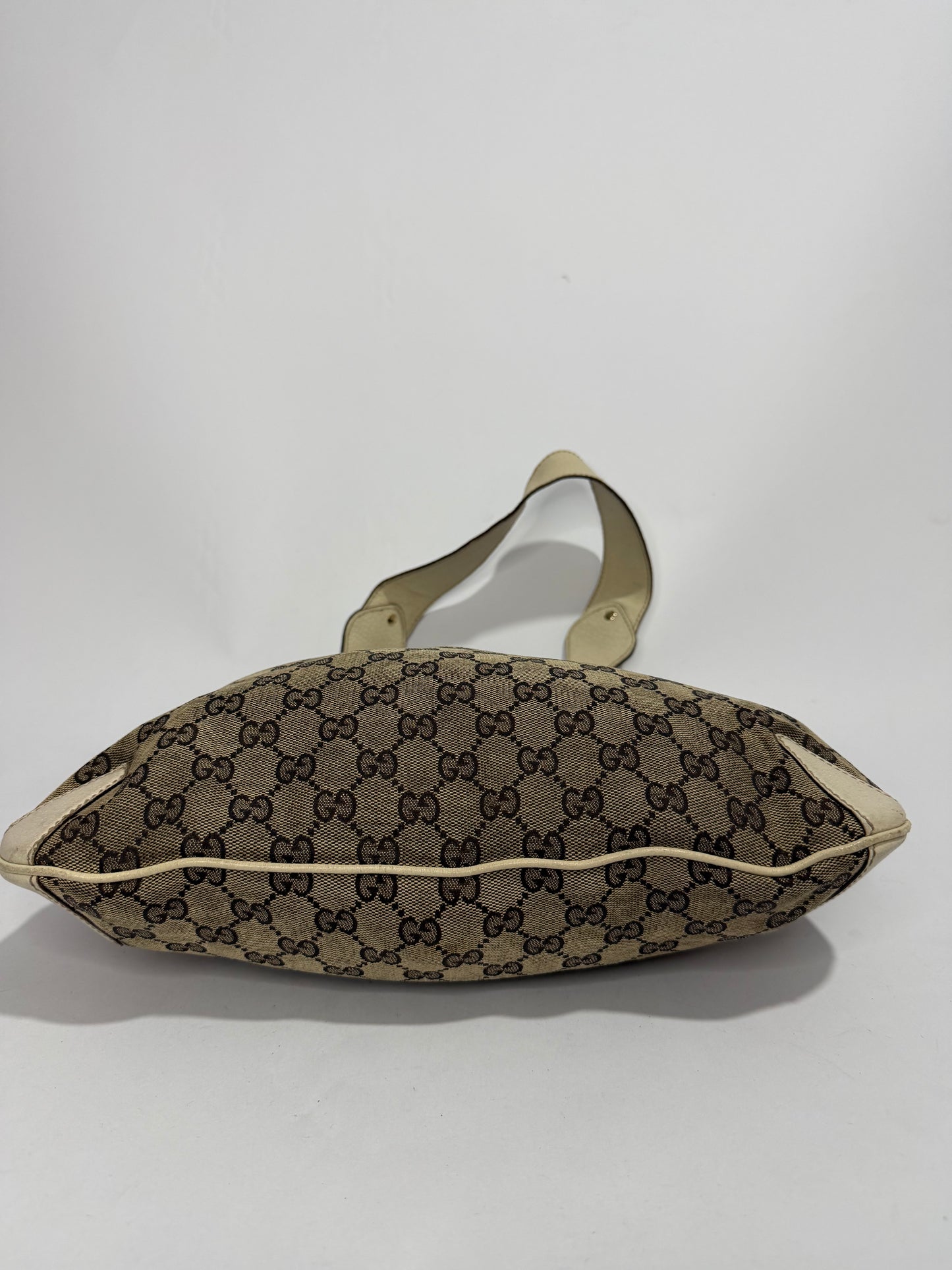 GUCCI
Beige/White GG Canvas Horsebit Creole Hobo Bag