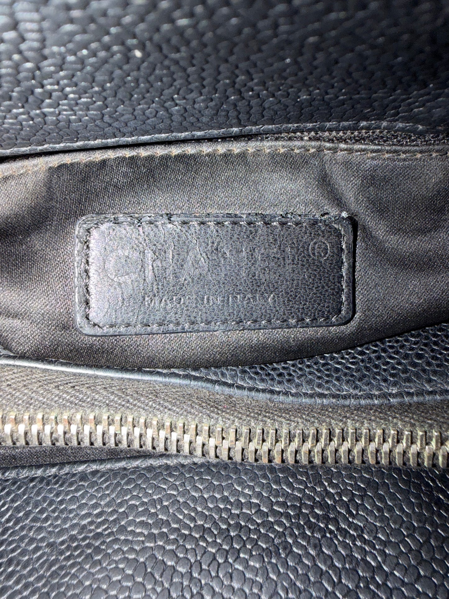 CHANEL
Caviar Quilted Grand Shopping Tote GST Black