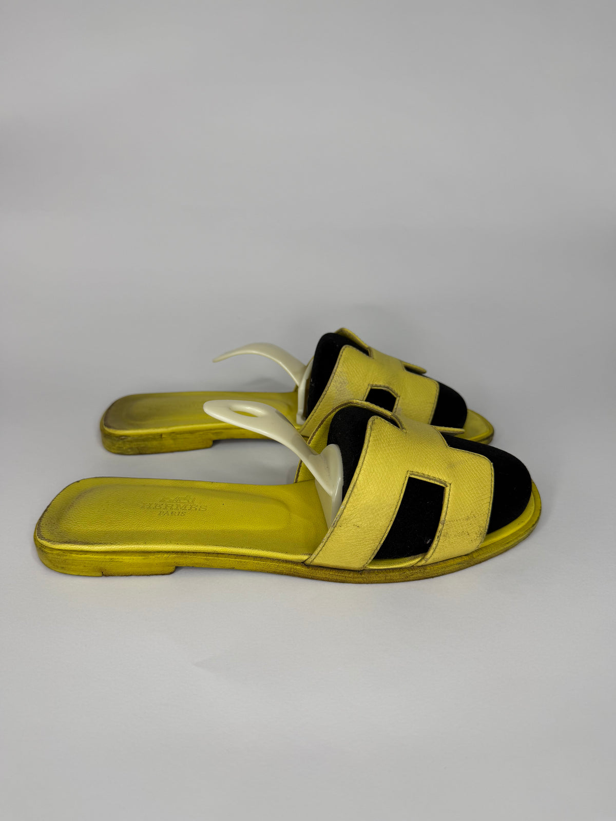 HERMES Yellow Box Calfskin Oran Sandals 37.5 EU/ 7.5 US / 4.5 UK