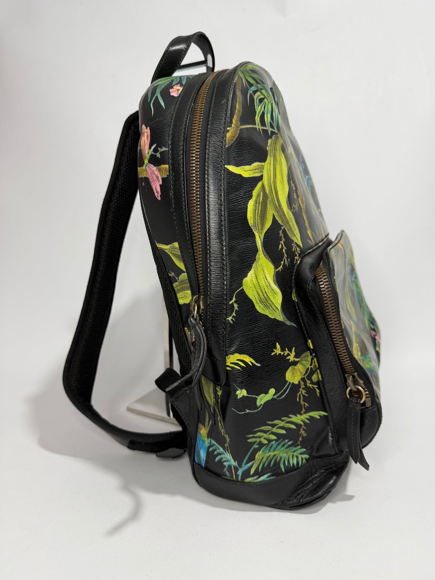 GUCCI
Calfskin Tropical Print Medium Day Backpack Black Multi