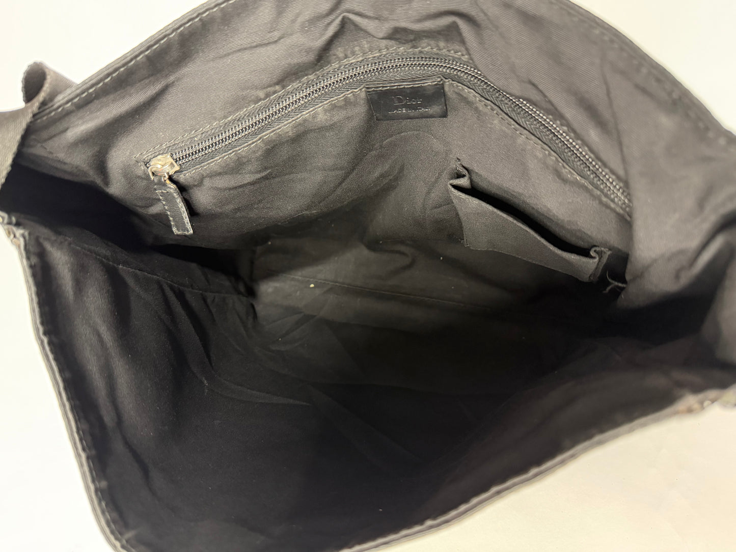 Dior Homme
Signature Messenger Bag Vintage