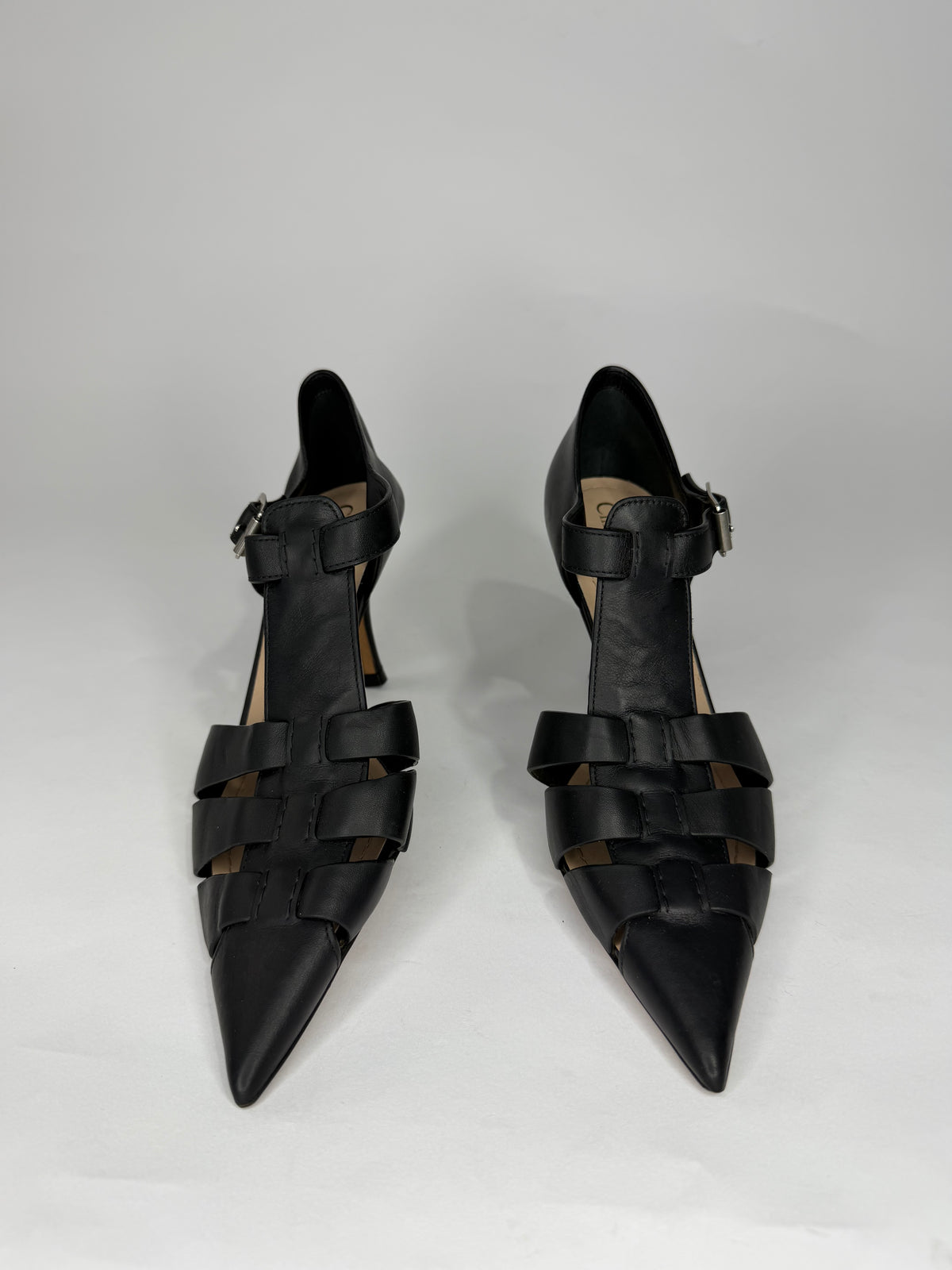 Christian Dior
Leather T-Strap Pumps
Women's Size 35 EU/ 5 US